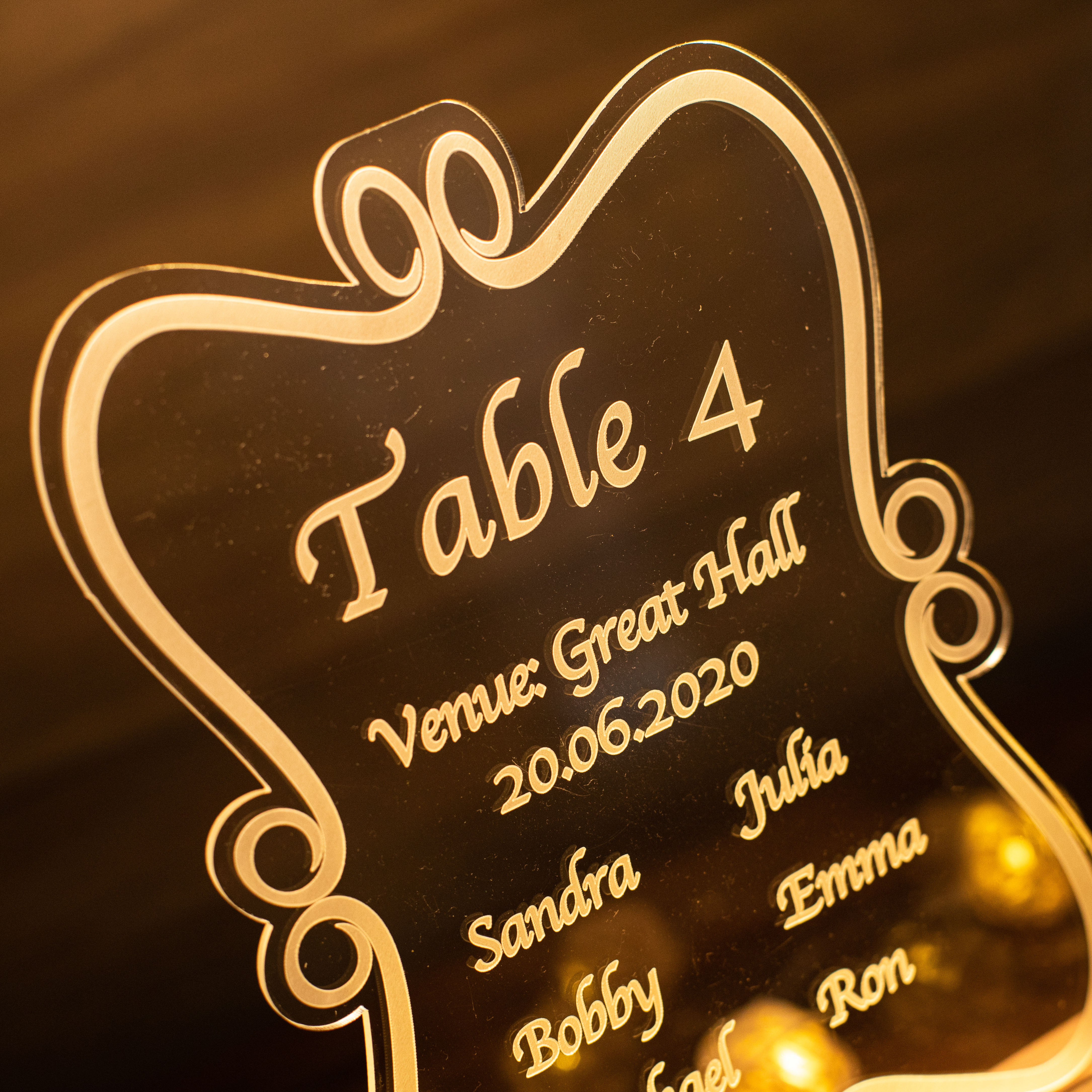 Numéro de table d'éclairage de menu en plexi gravé YKT027 - Cliquez sur l'image pour la fermer