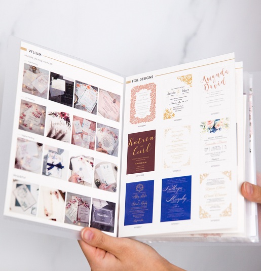 Catalogue d'invitations UV et dorure à chaud