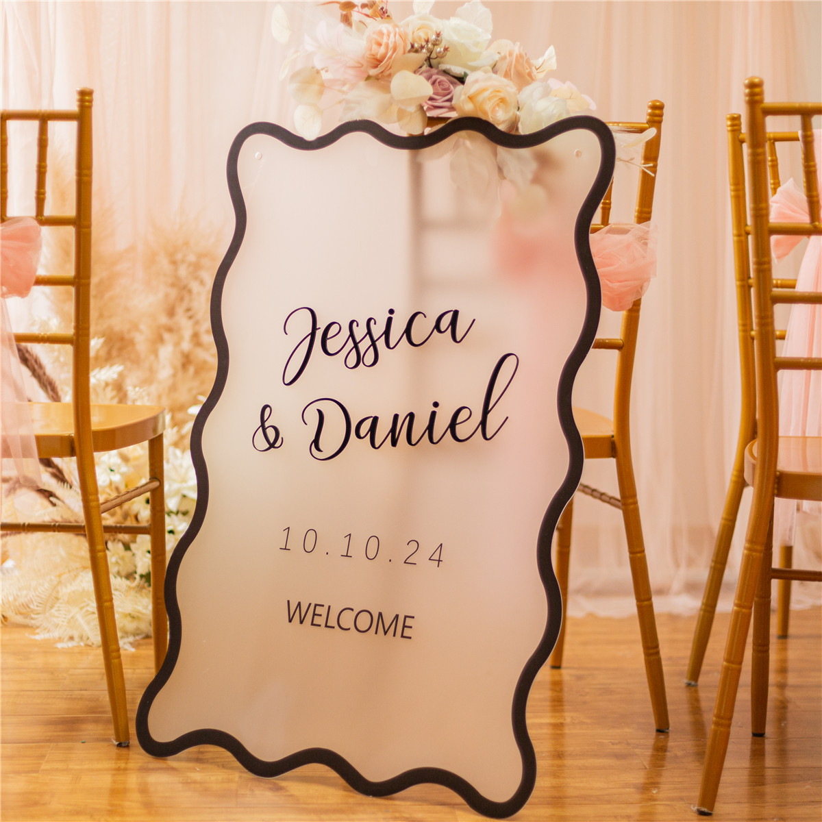 Panneau de bienvenue de mariage ondulées et élégantes en acrylique givré avec lettres 3D YK084