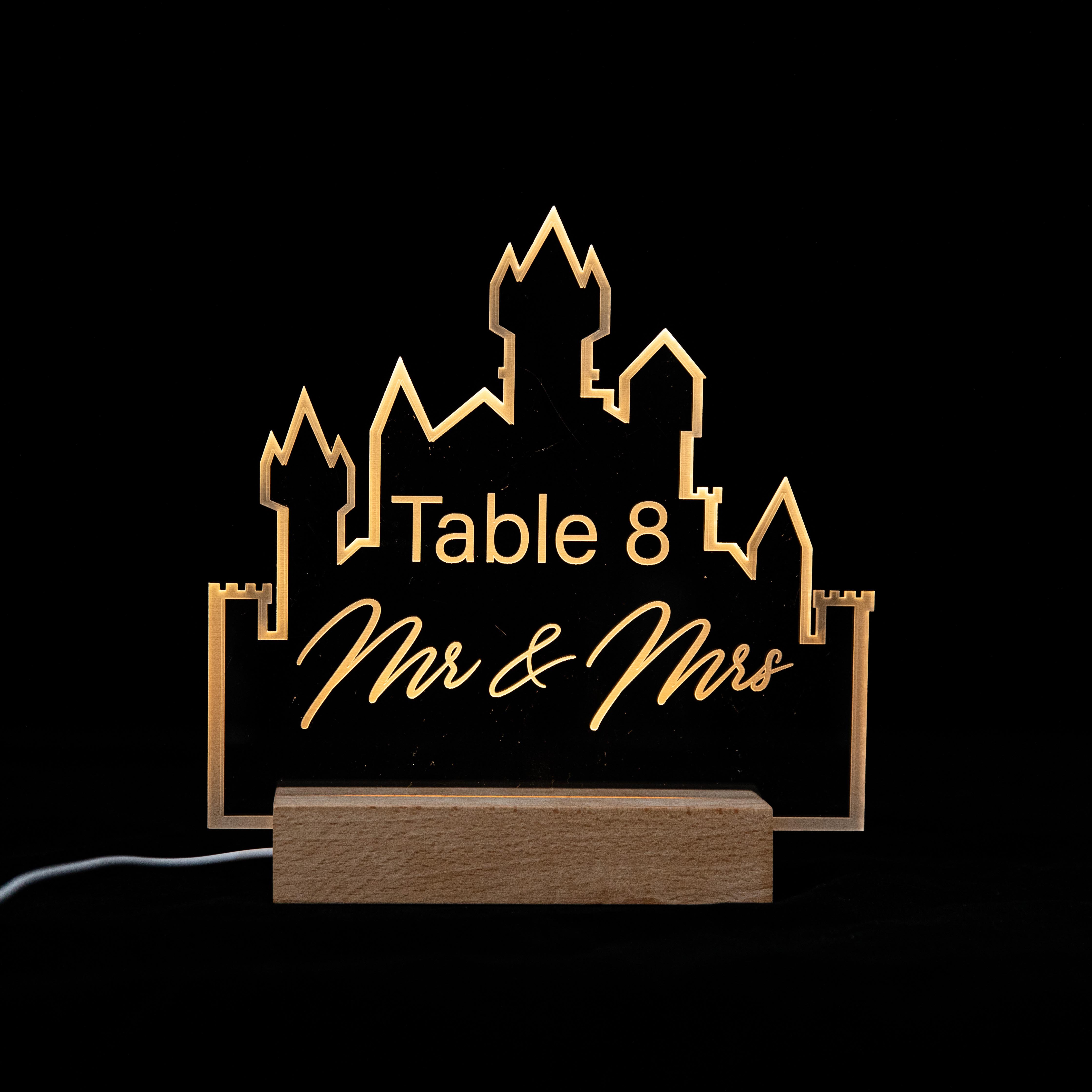 Numéro de table illuminé château en plexi gravé YKT026